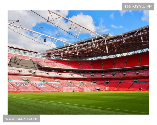 欧冠决赛温布利草坪遭球员集体吐槽引发场地质量争议