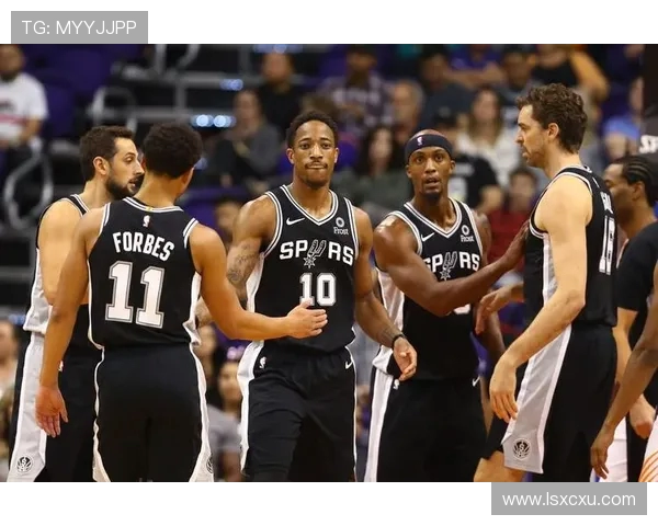 猛龙与骑士实力对比分析谁将成为NBA赛季的真正王者