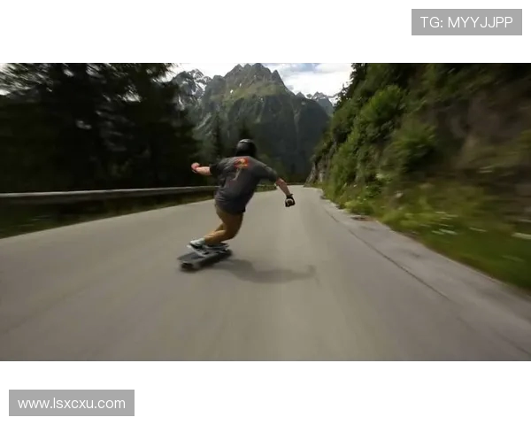 重庆滑板队的力量揭秘滑板巨献带你领略城市青春的激情与活力 重庆滑板队的力量揭秘滑板巨献带你领略城市青春的激情与活力