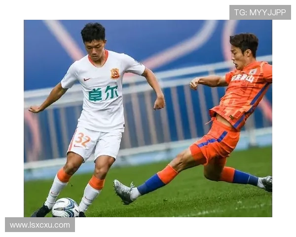 武汉足球队速度之争引发热议球迷观点各异谁能说服谁