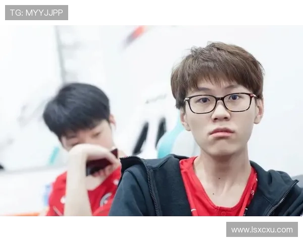 EDG职业联赛转型之路揭秘:从辉煌到重生的挑战与机遇 EDG职业联赛转型之路揭秘:从辉煌到重生的挑战与机遇