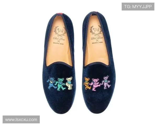 滑板爱好者必看:全面解析防护垫选购技巧与推荐品牌 滑板爱好者必看:全面解析防护垫选购技巧与推荐品牌